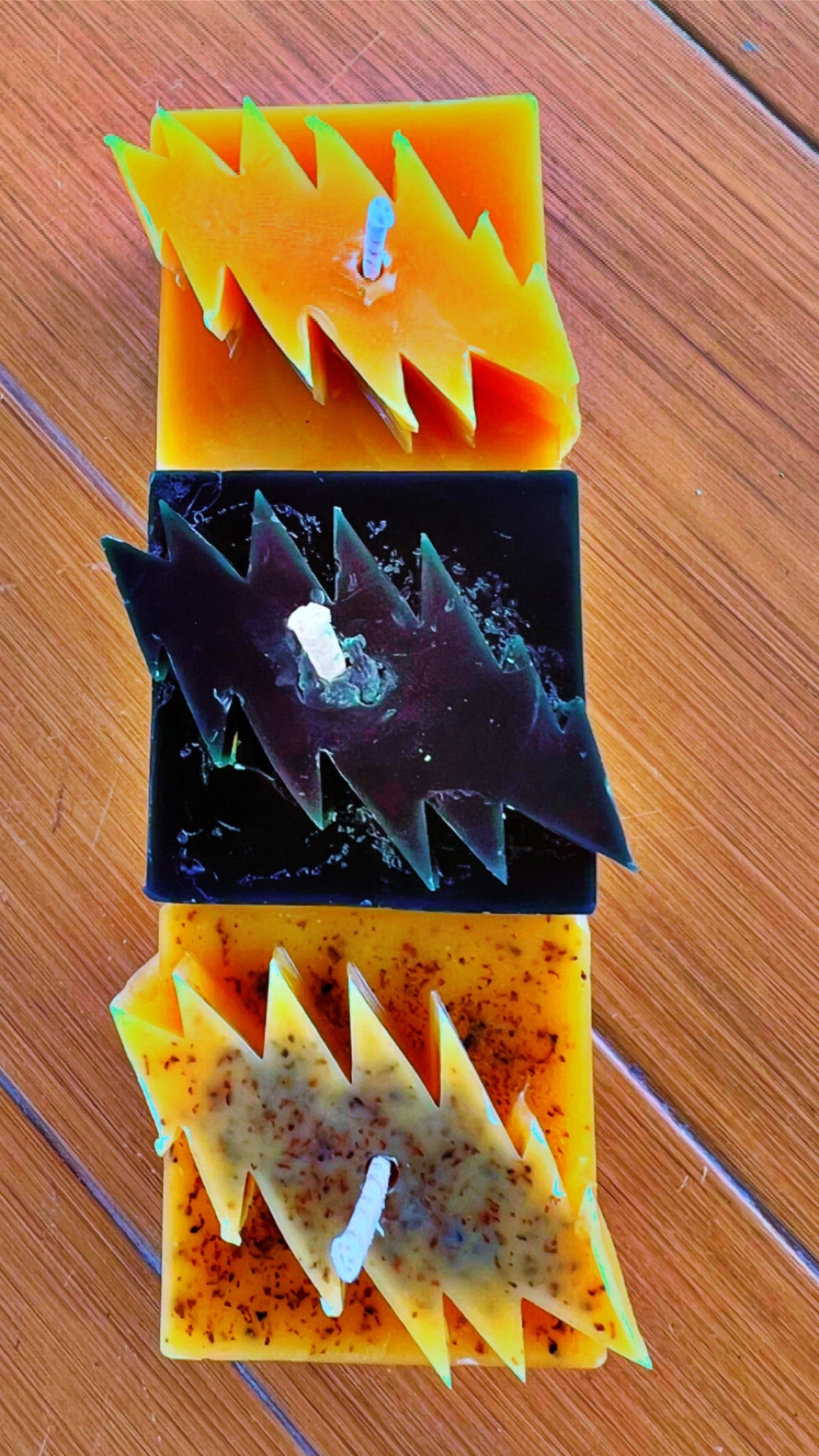 GD Bolt Beeswax Candle