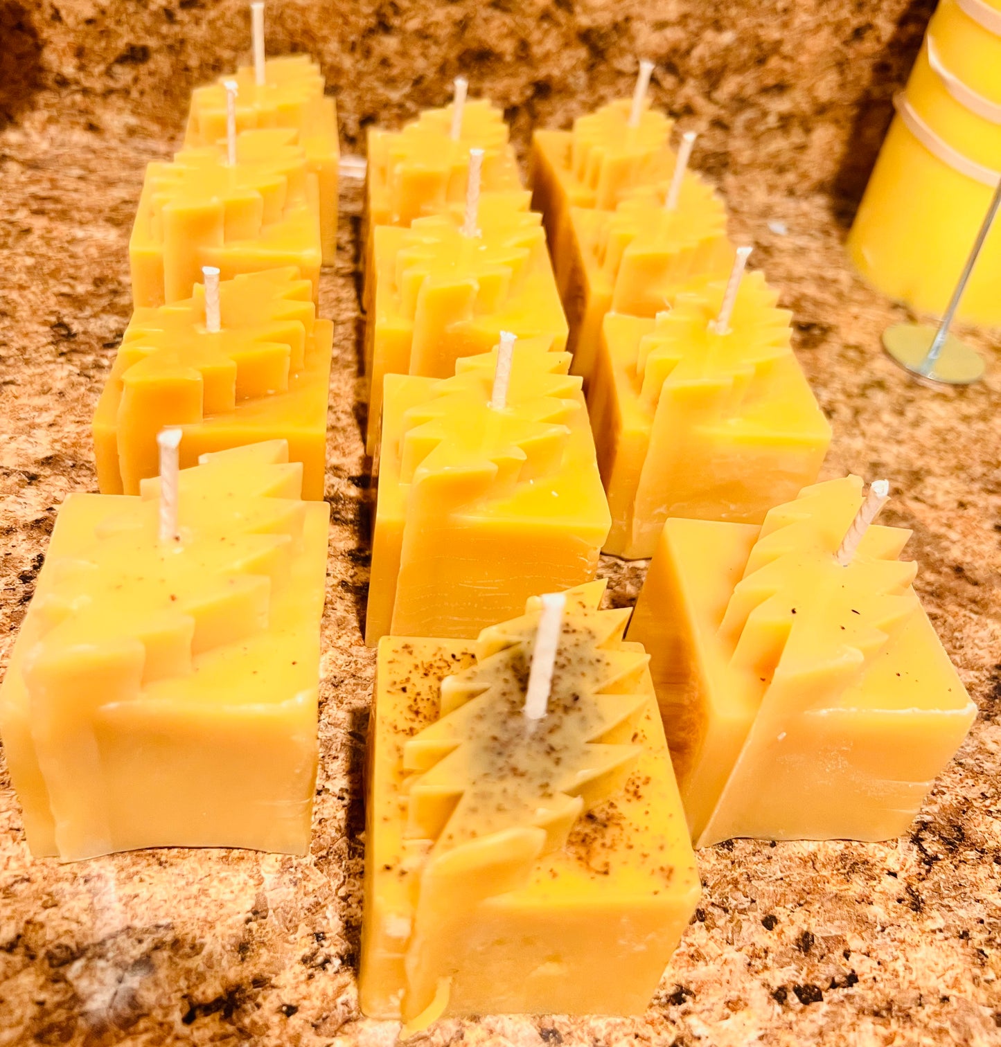 GD Bolt Beeswax Candle