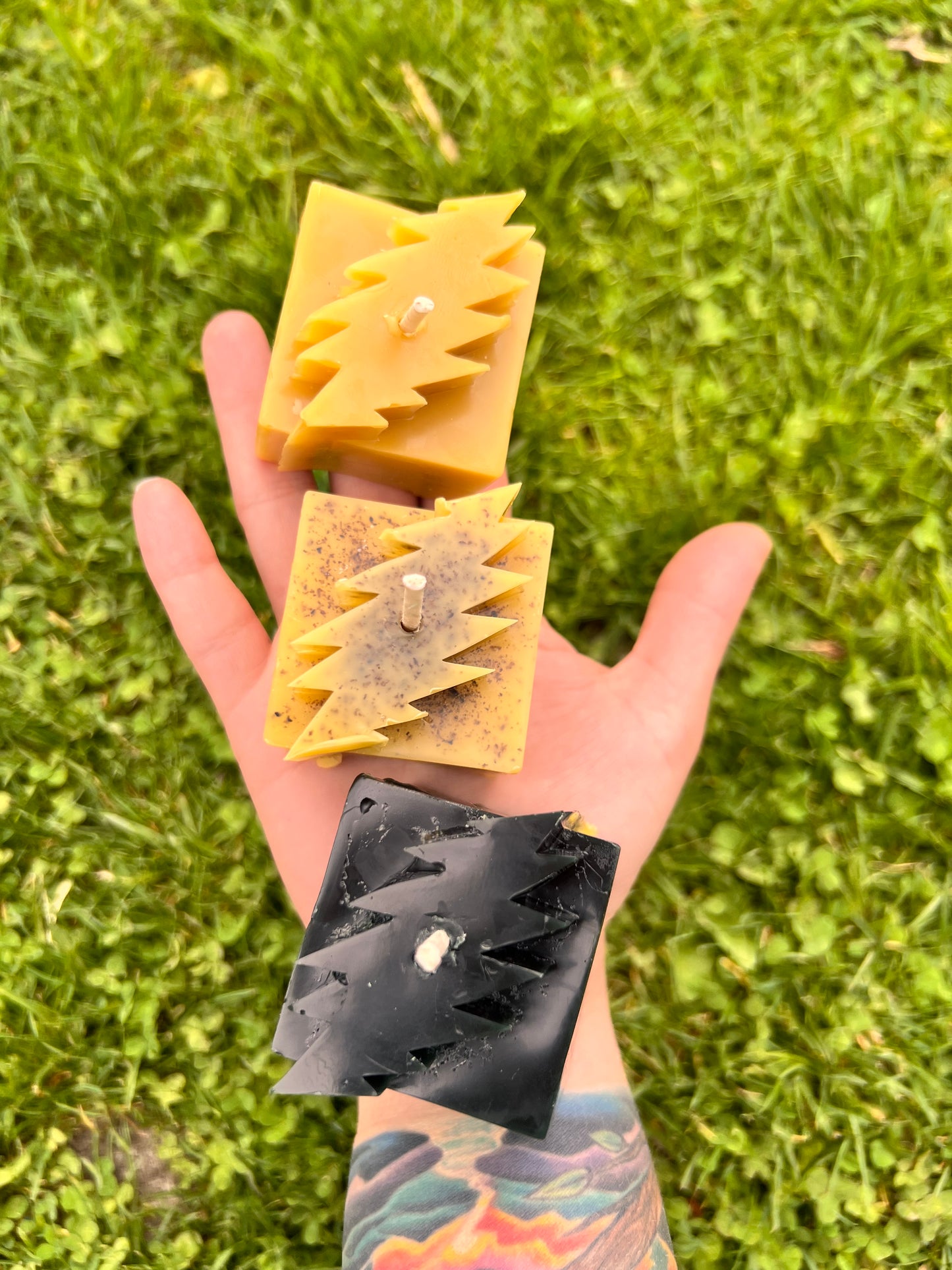 GD Bolt Beeswax Candle